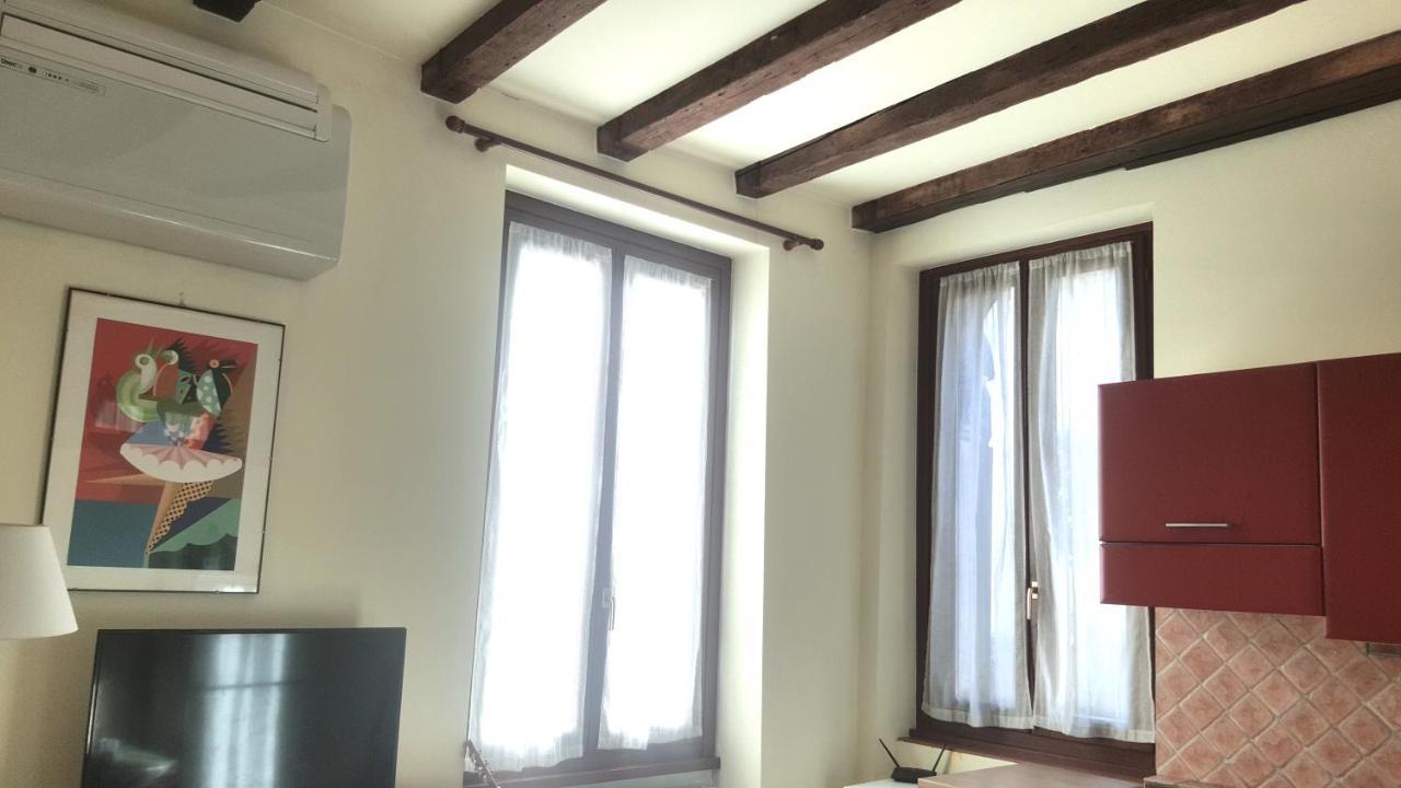 Monolocale In Centro A Verona Apartamento Exterior foto